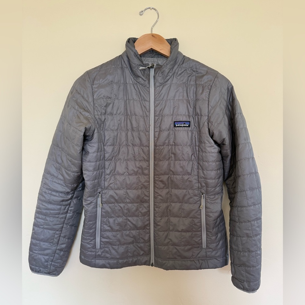 Patagonia Nano Puff size SMALL in Feather Grey.